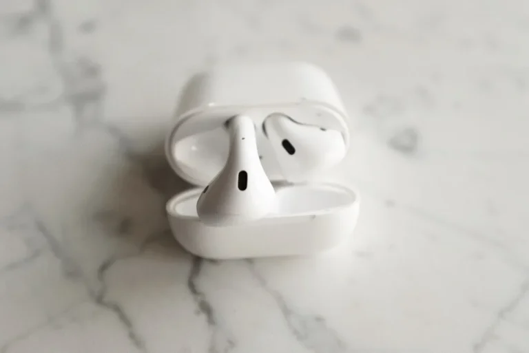 AirPods battery check