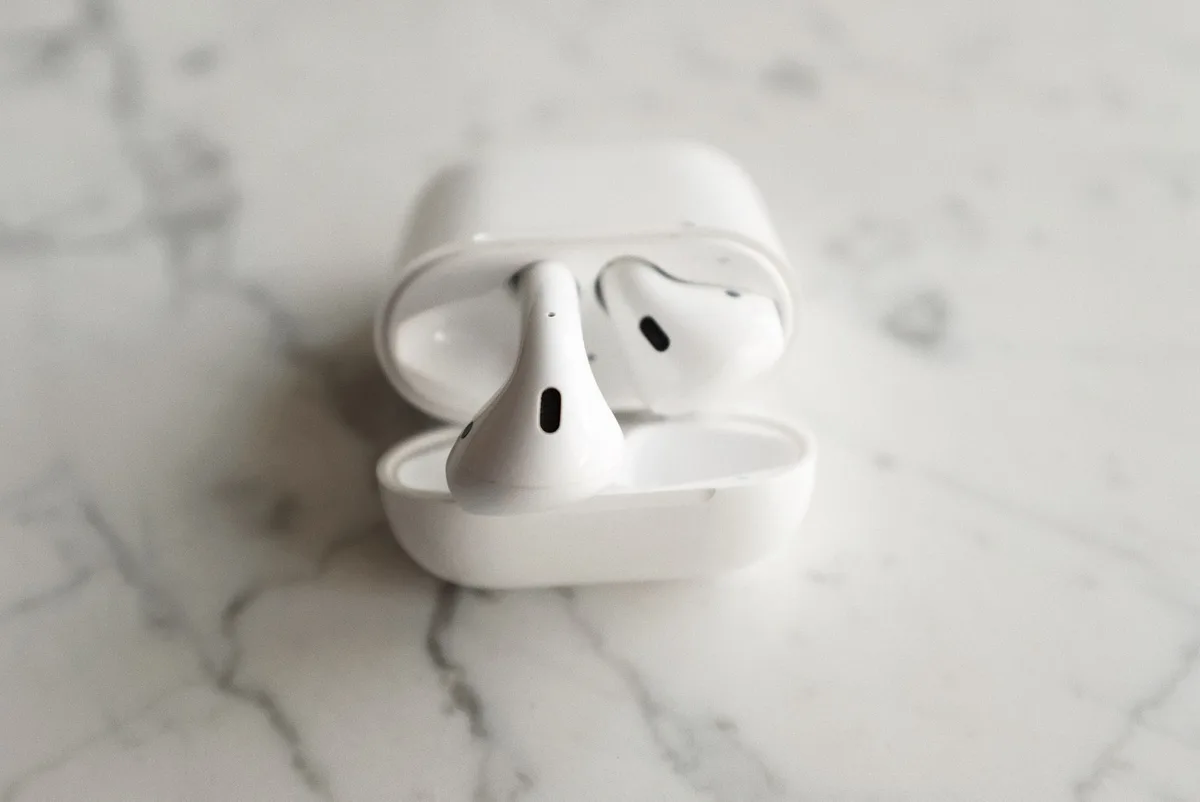 AirPods battery check